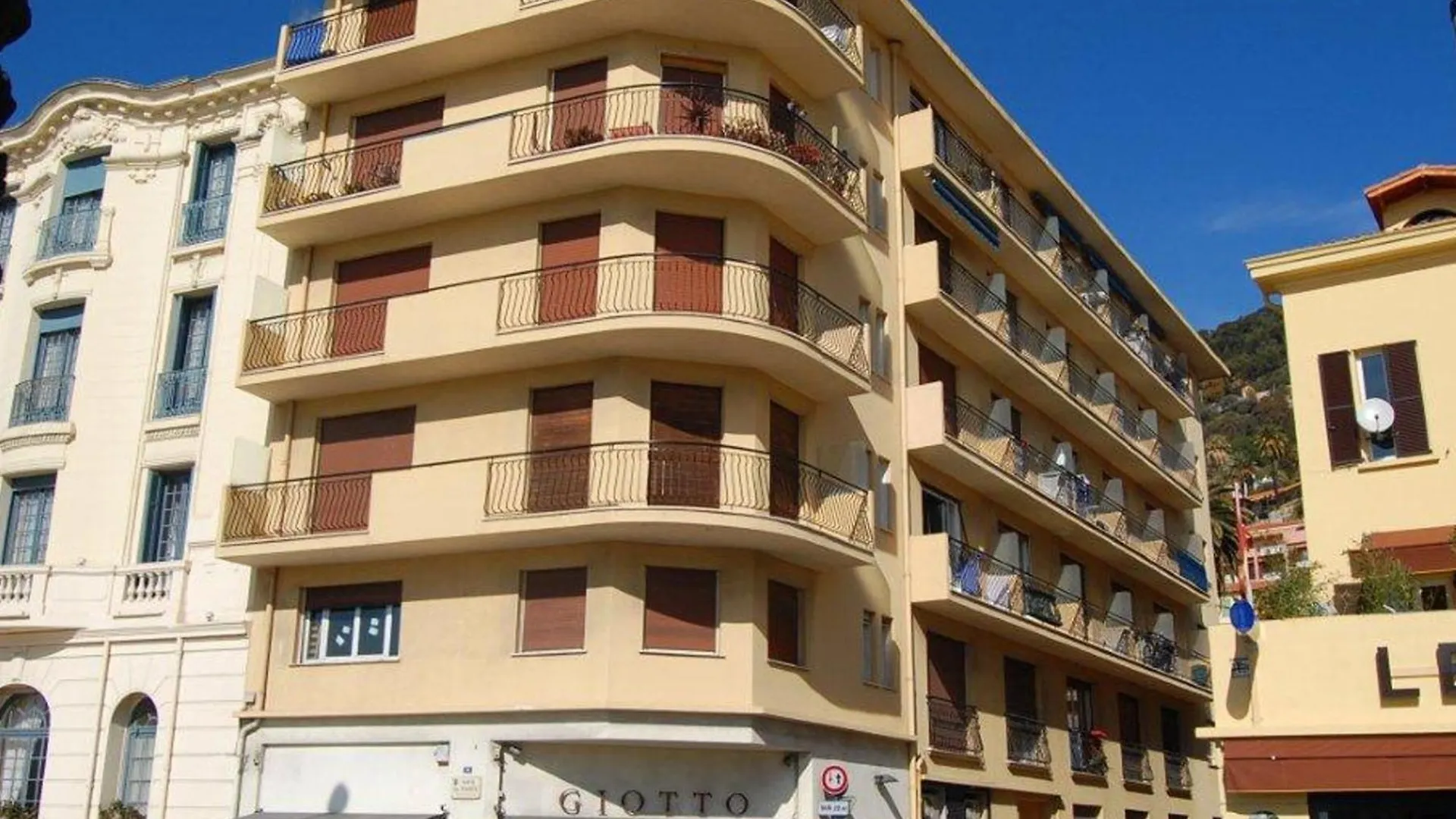 Studio Moderne Avec Balcon, Climatisation Et Wifi - Fr-1-196-214 Menton 0*,  France