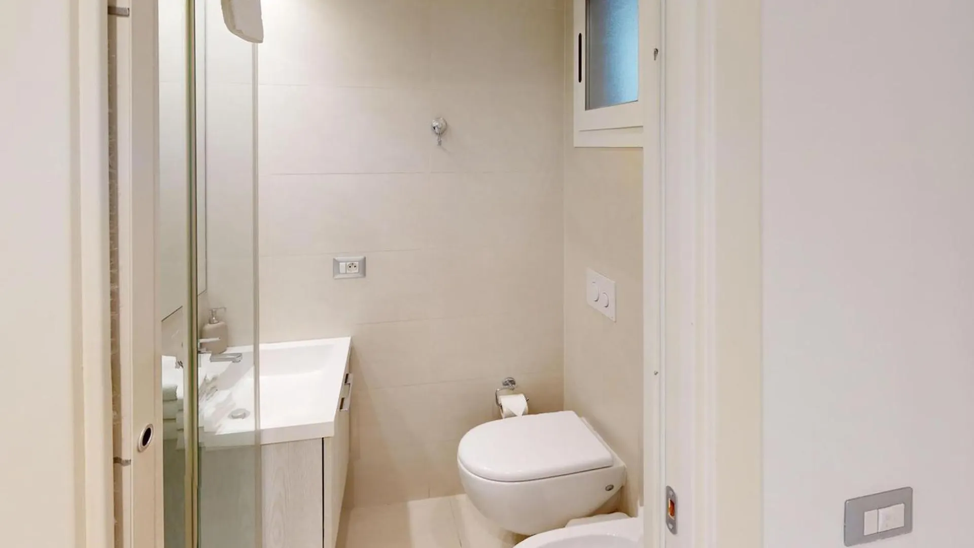 Studio Moderne Avec Balcon, Climatisation Et Wifi - Fr-1-196-214 Menton 0*,  France