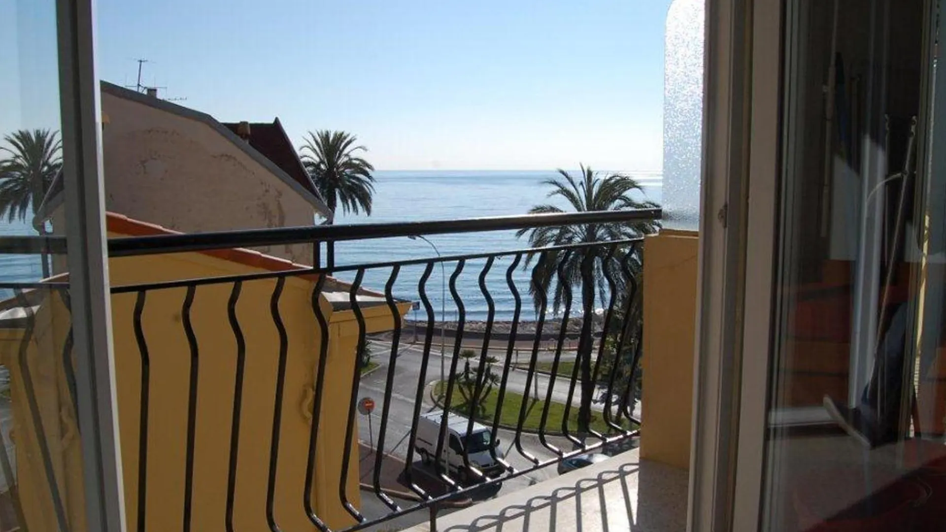 Apartment Studio Moderne Avec Balcon, Climatisation Et Wifi - Fr-1-196-214 Menton France